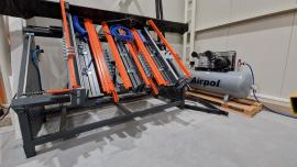 Andere techniek Paletovací stôl - PT-1900 PNEU | Timmermanstechniek | Houtbewerkingsmachines | IQ Brands s.r.o.