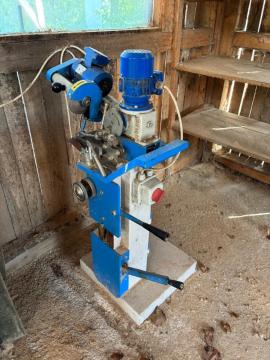 Tweebladige cirkelzaag Walter  |  Zagerijtechniek | Houtbewerkingsmachines | Drekos Made s.r.o