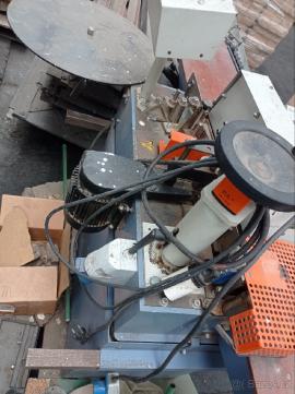 Olepovačka hrán Hebrock AKV 069 |  Stolárska technika | Drevoobrábacie stroje | JAPEDA SUNRISE s.r.o.